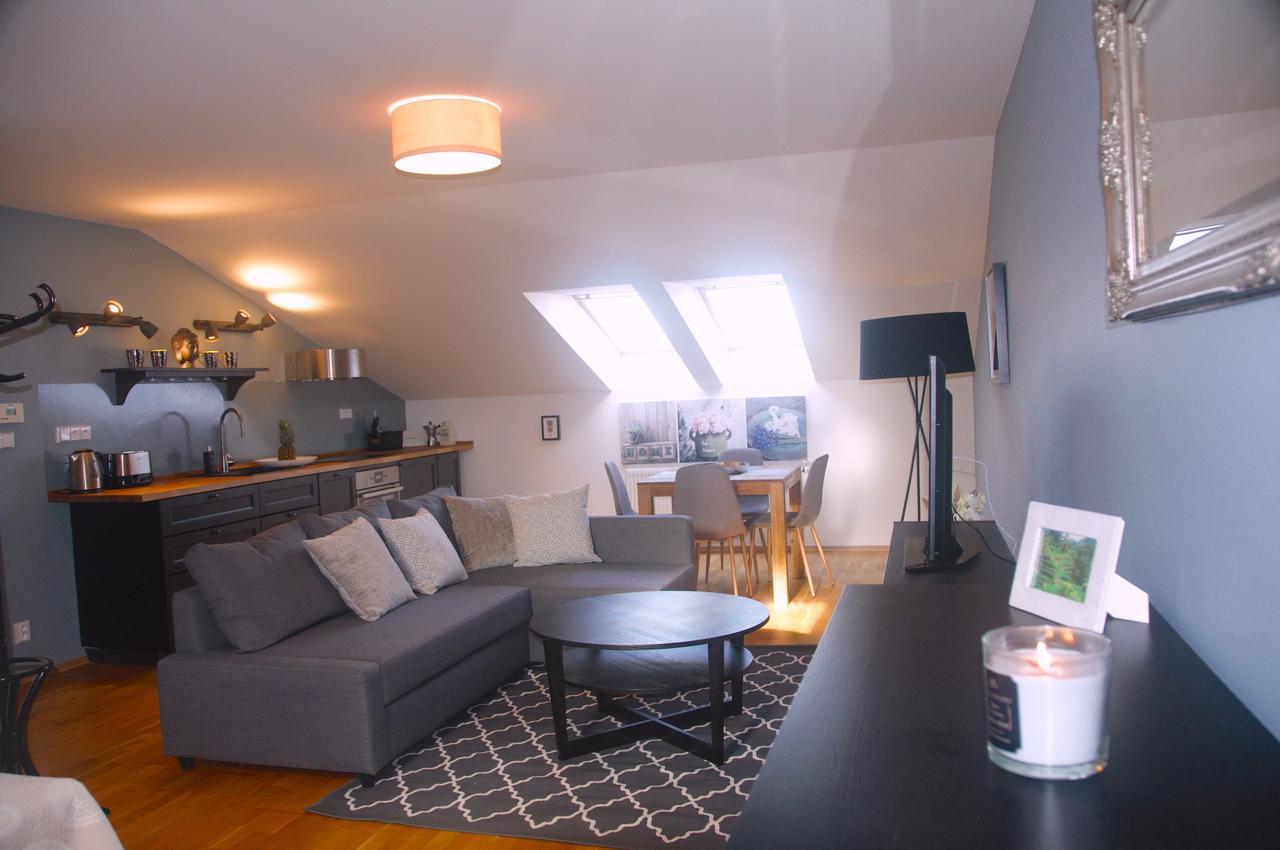 Amazing Angie'S Apartment Прага Екстер'єр фото