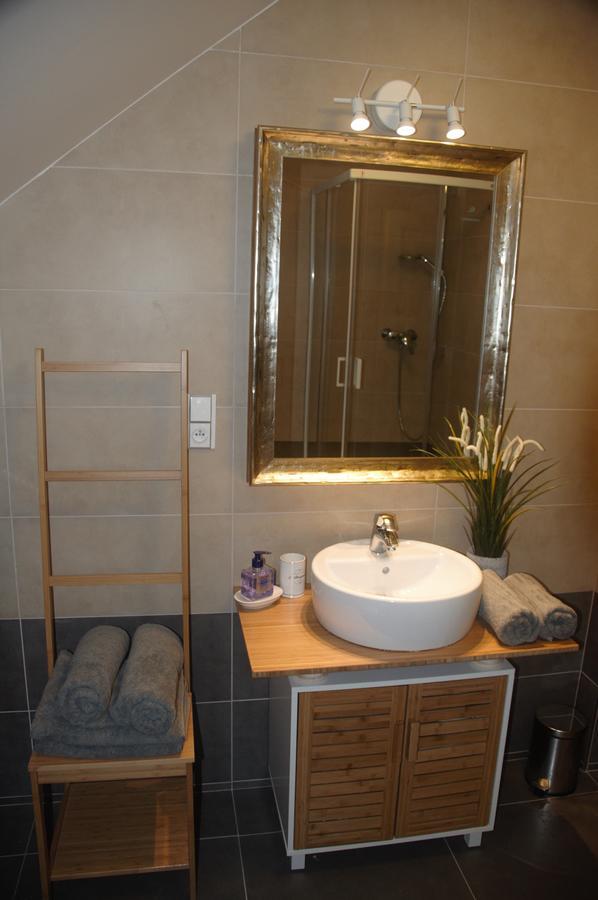 Amazing Angie'S Apartment Прага Екстер'єр фото
