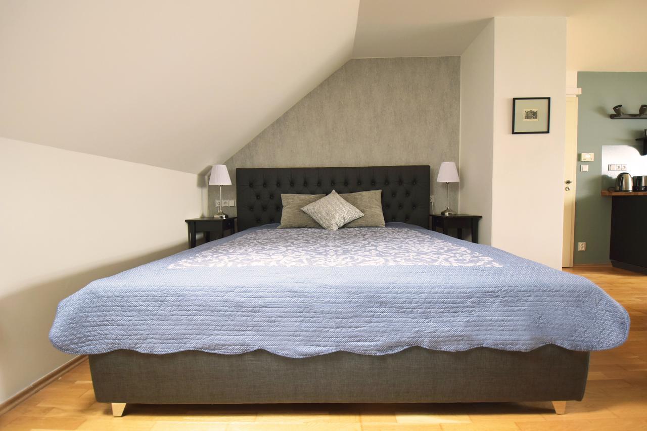 Amazing Angie'S Apartment Прага Екстер'єр фото